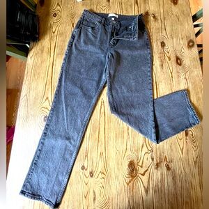 Abercrombie & Fitch The 90’s Straight Mid Rise Size 28/6 Regular
